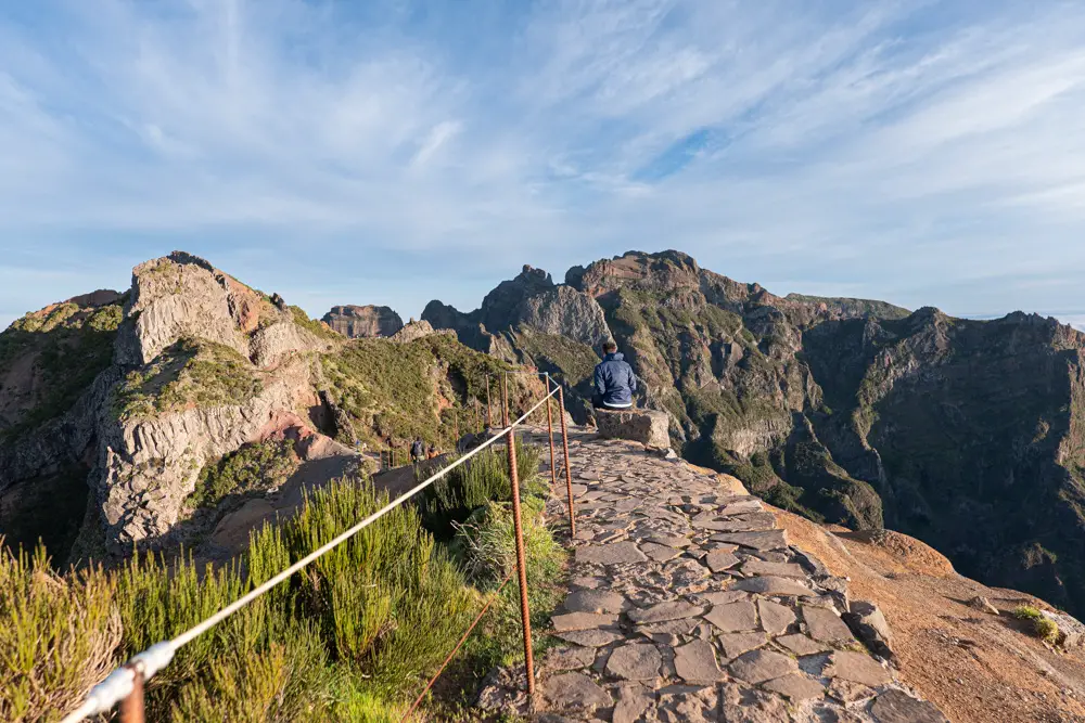 Pico do Arieiro trail with bench